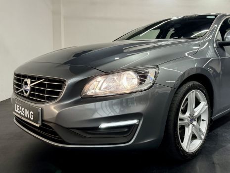 https://www.mycarforum.com/uploads/sgcarstore/data/11/11_1711086398_02018 Volvo S60 T2_1.jpg